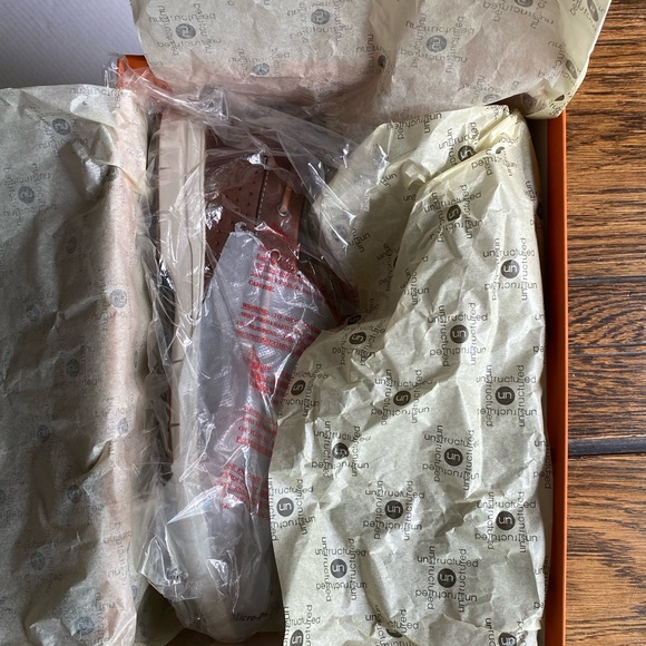 Clarks leather boat shoe - Picture 6 of 11